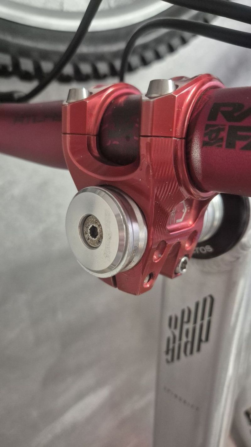 Race face atlas 35 20mm rise