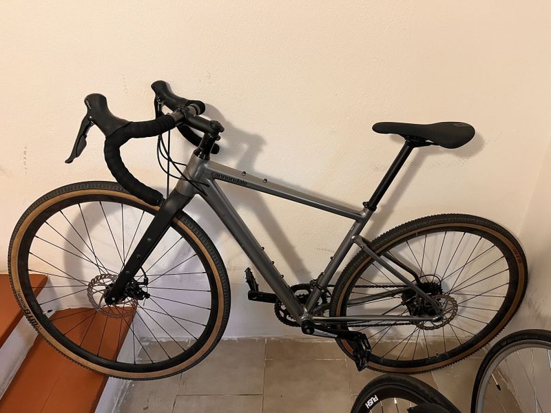 Cannondale Topstone 3 Alu 2023, velikost S, najeto <1000km