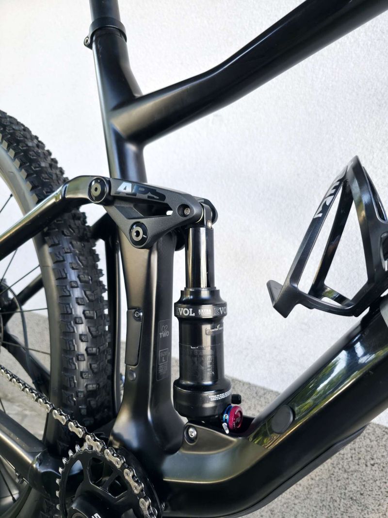 Horské kolo BMC Agonist 02 Two Carbon 29″