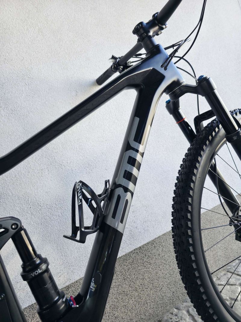 Horské kolo BMC Agonist 02 Two Carbon 29″
