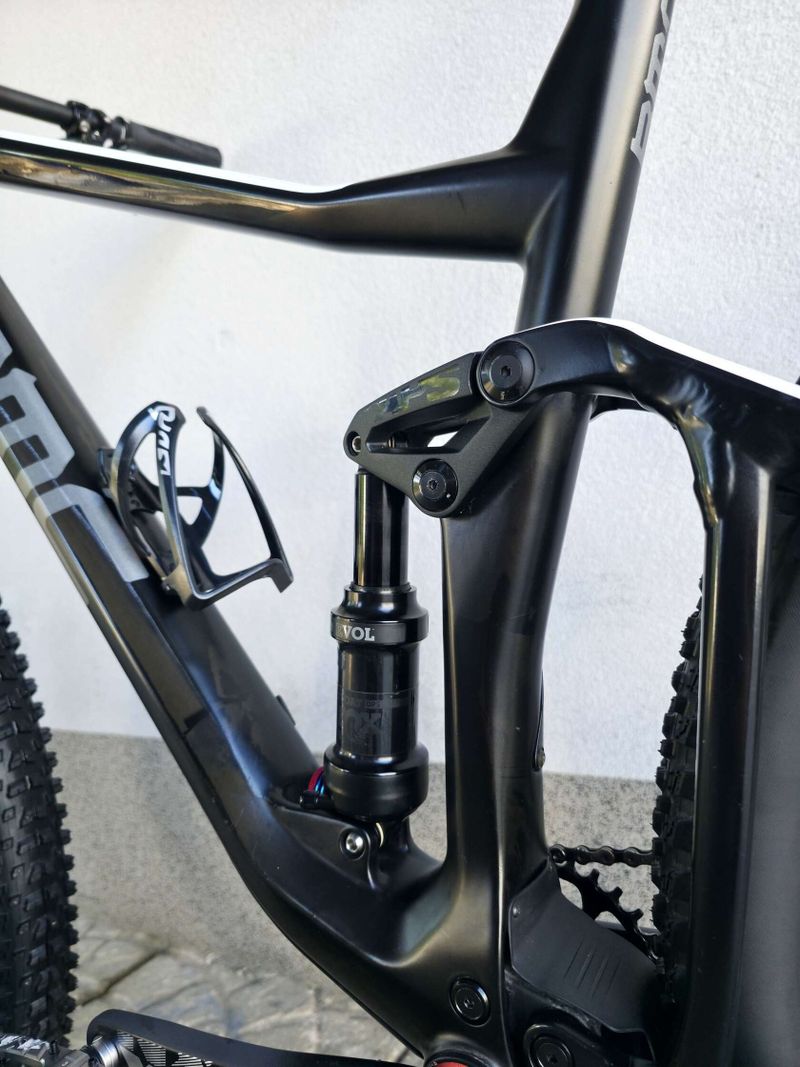 Horské kolo BMC Agonist 02 Two Carbon 29″