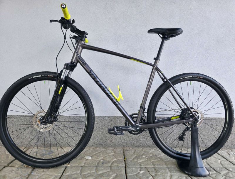 Krosové kolo Specialized CrossTrail Sport 2020 28″