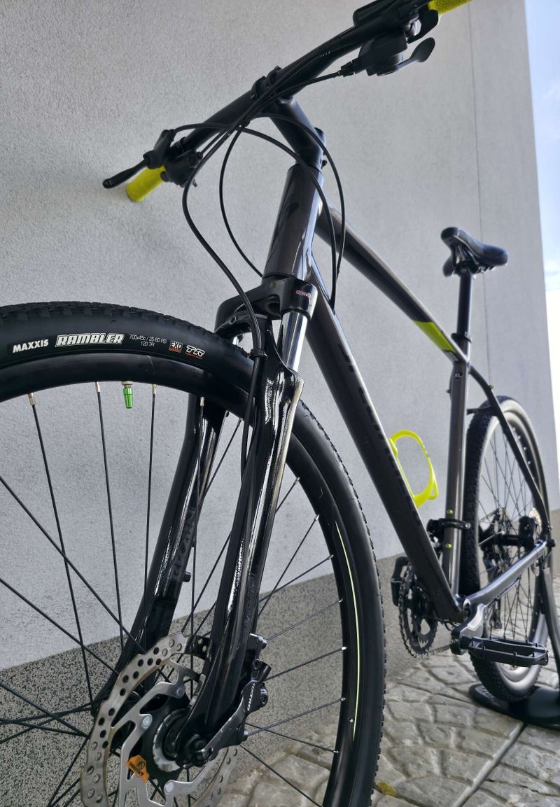 Krosové kolo Specialized CrossTrail Sport 2020 28″