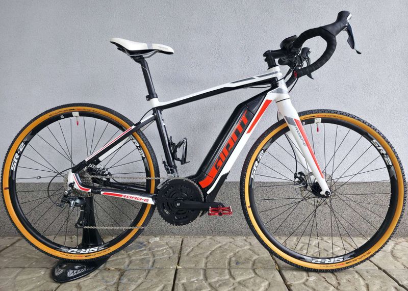 Elektrokolo Giant Road E+ 2 28″