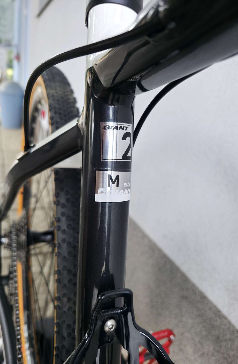 Elektrokolo Giant Road E+ 2 28″