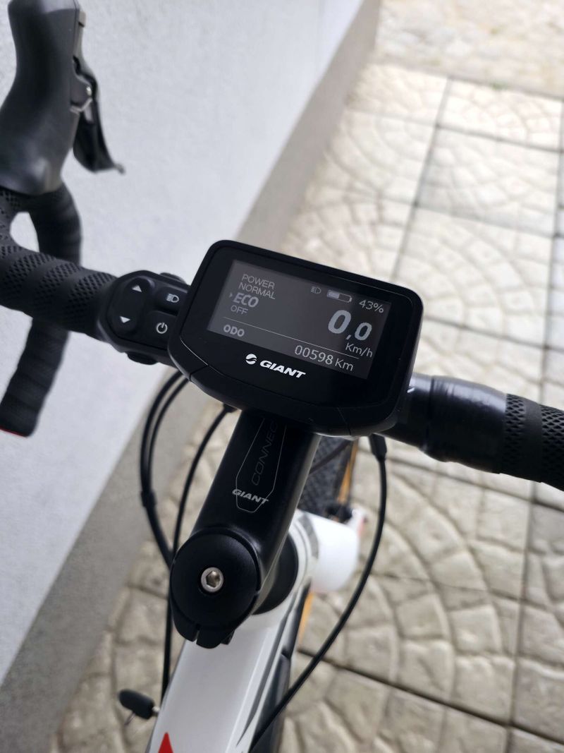 Elektrokolo Giant Road E+ 2 28″