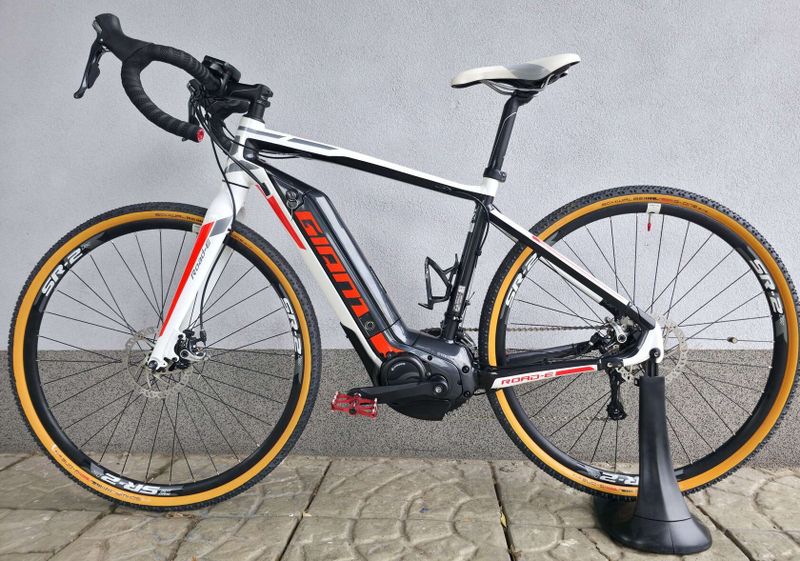 Elektrokolo Giant Road E+ 2 28″