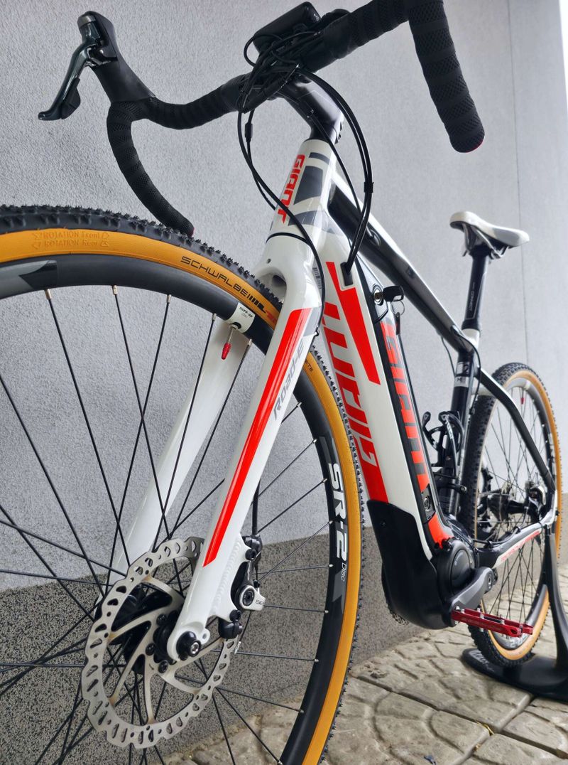 Elektrokolo Giant Road E+ 2 28″
