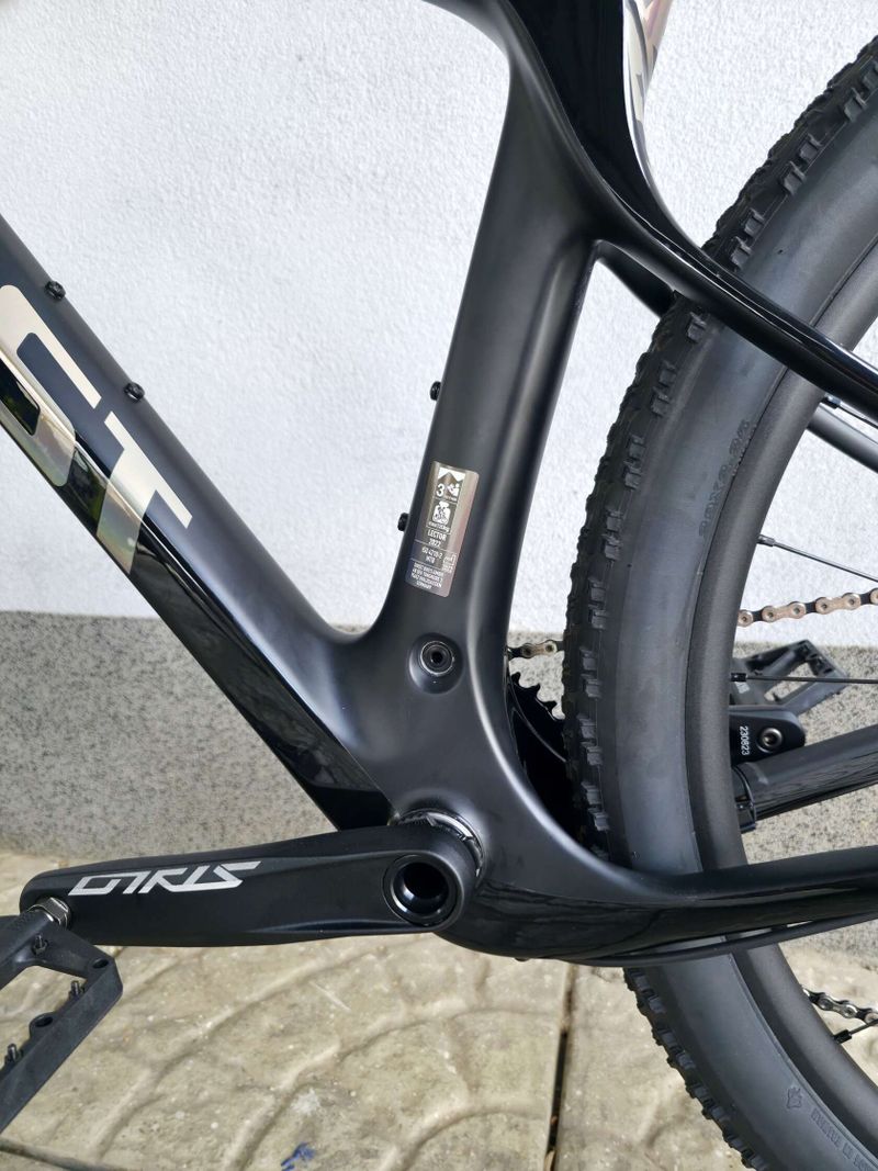 Horské kolo GHOST Lector SF UC Team Replica Black/Rainbow 29″
