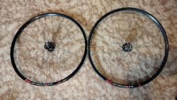 Odolná kola DT Swiss 5x100 a 5x135 