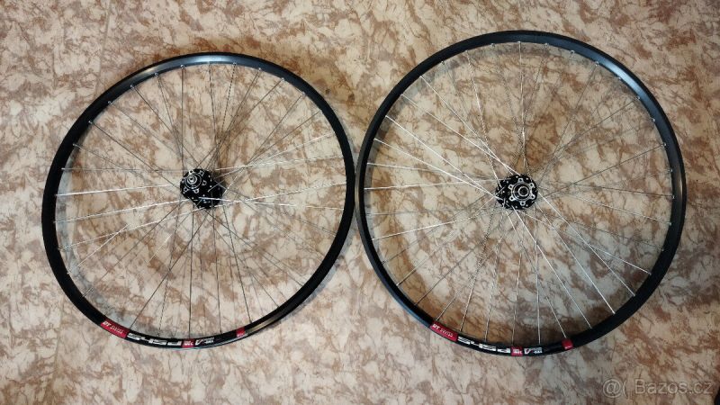 Odolná kola DT Swiss 5x100 a 5x135 