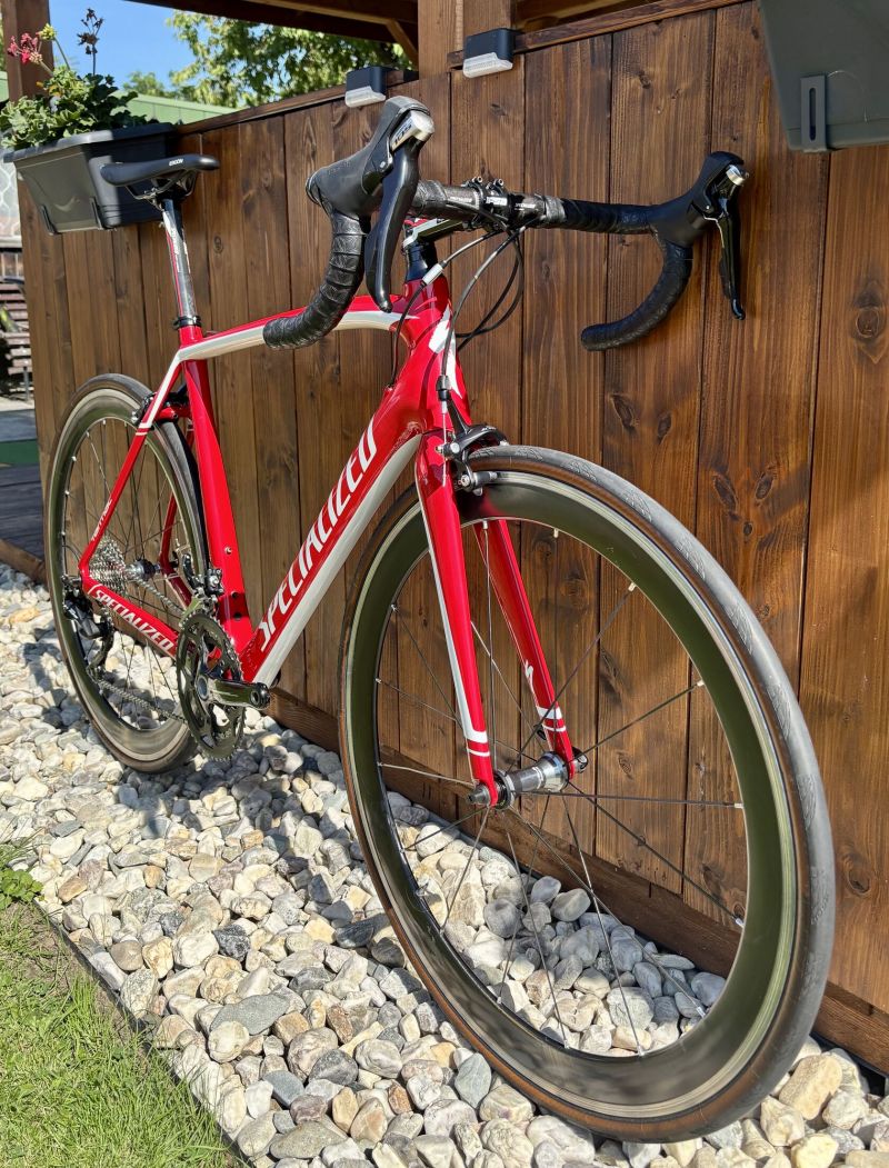 Specialized Tarmac Elite 105 - karbon rám i výplety - vel. 56