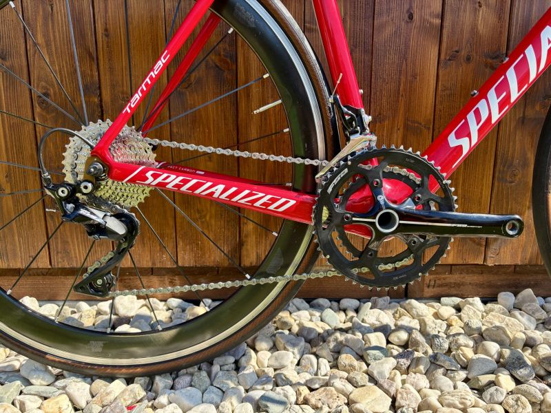 Specialized Tarmac Elite 105 - karbon rám i výplety - vel. 56