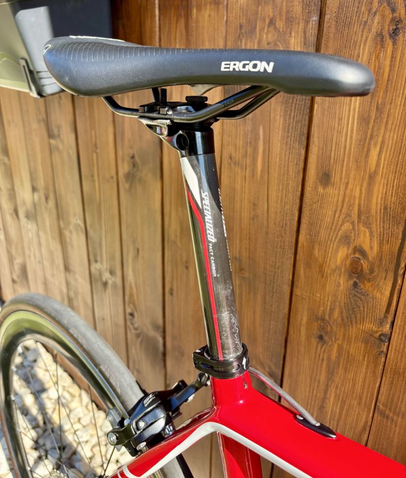 Specialized Tarmac Elite 105 - karbon rám i výplety - vel. 56