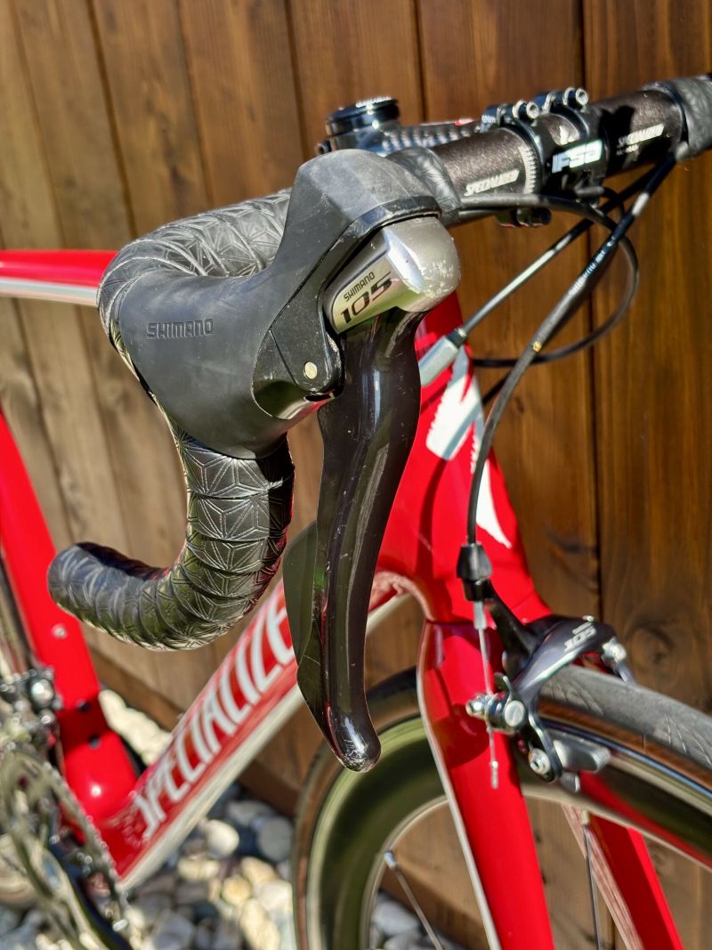 Specialized Tarmac Elite 105 - karbon rám i výplety - vel. 56