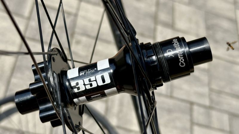Zapletená 29" MTB karbonová kola Reserve 25