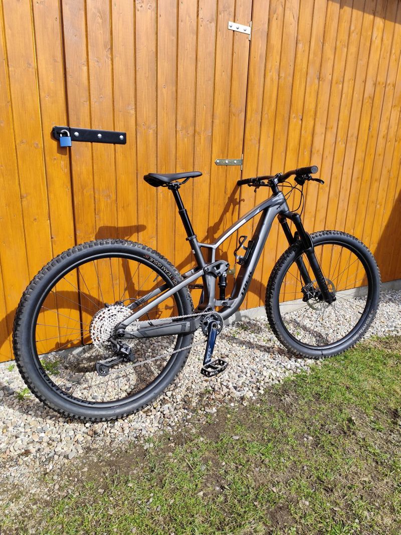 Trek Fuel EX 7 Deore/XT Gen 6 Matte Dnister Black (Vel. M/L)