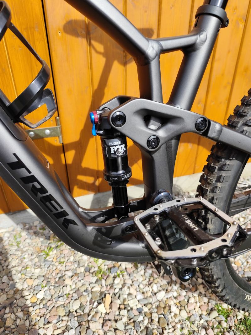 Trek Fuel EX 7 Deore/XT Gen 6 Matte Dnister Black (Vel. M/L)