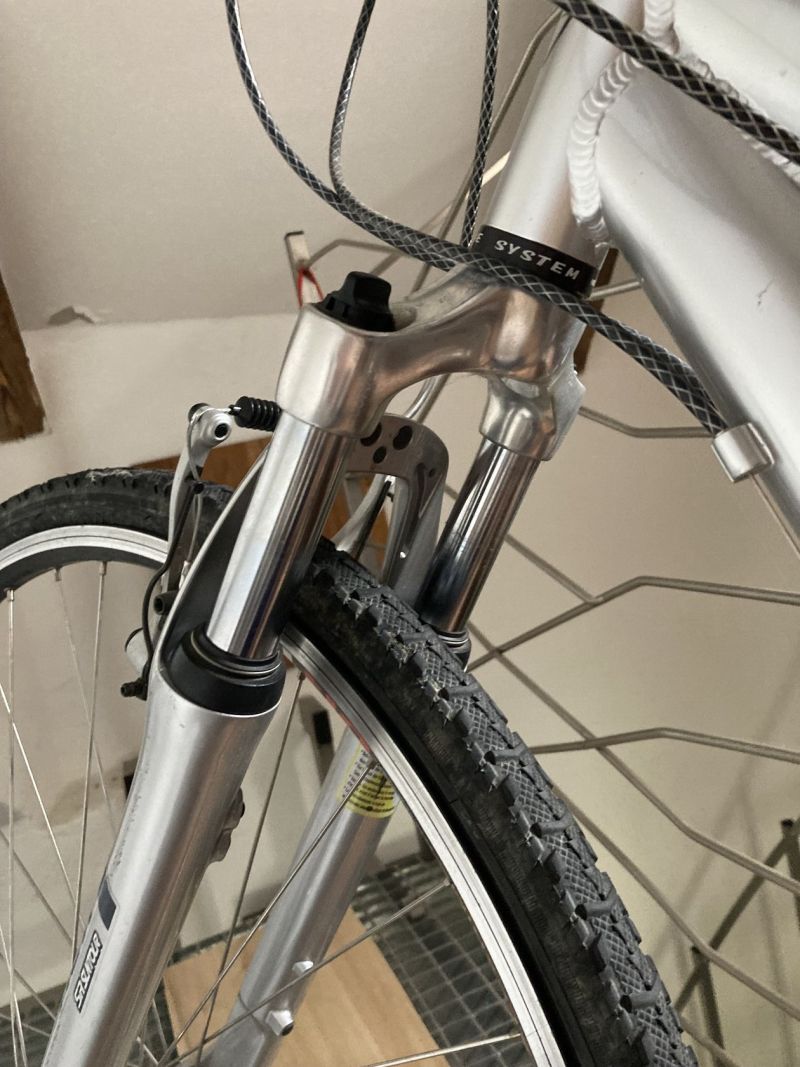 Prodám dámské crossové kolo Maxbike 