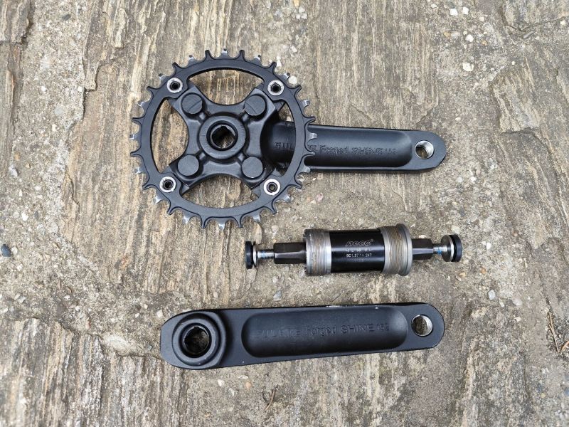 Prodám dětské kliky Race Light, délka 152mm