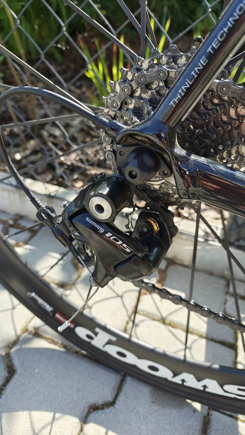 Silniční kolo Cannondale CAAD12 velikost 60 (vhodné od 185 cm), Shimano 105, karbonová kola