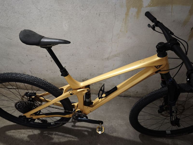 YT Izzo CORE 3 Carbon 29 AXS