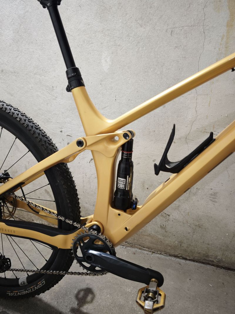 YT Izzo CORE 3 Carbon 29 AXS