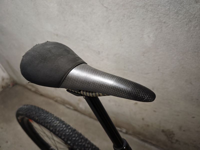 YT Izzo CORE 3 Carbon 29 AXS
