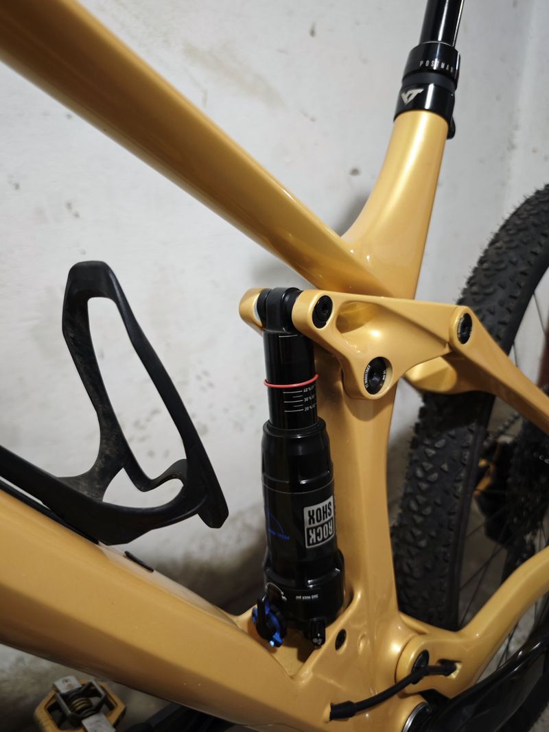 YT Izzo CORE 3 Carbon 29 AXS