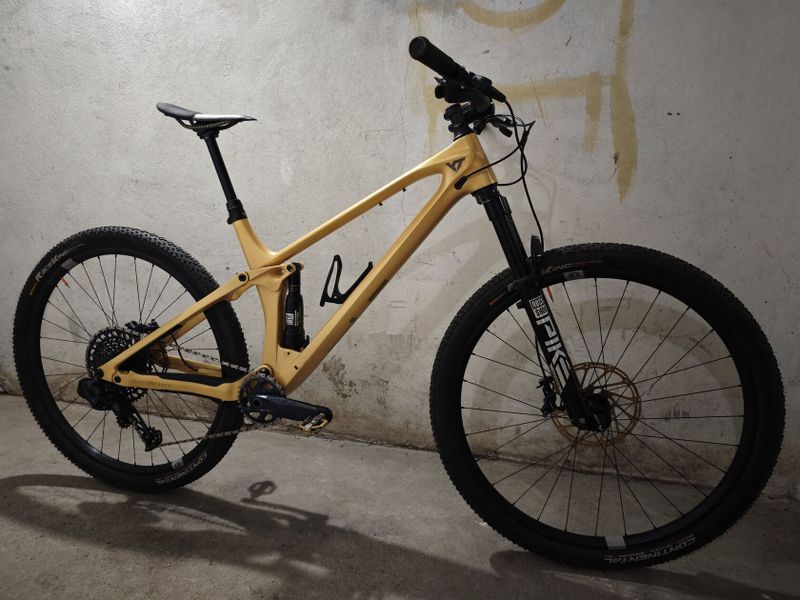 YT Izzo CORE 3 Carbon 29 AXS