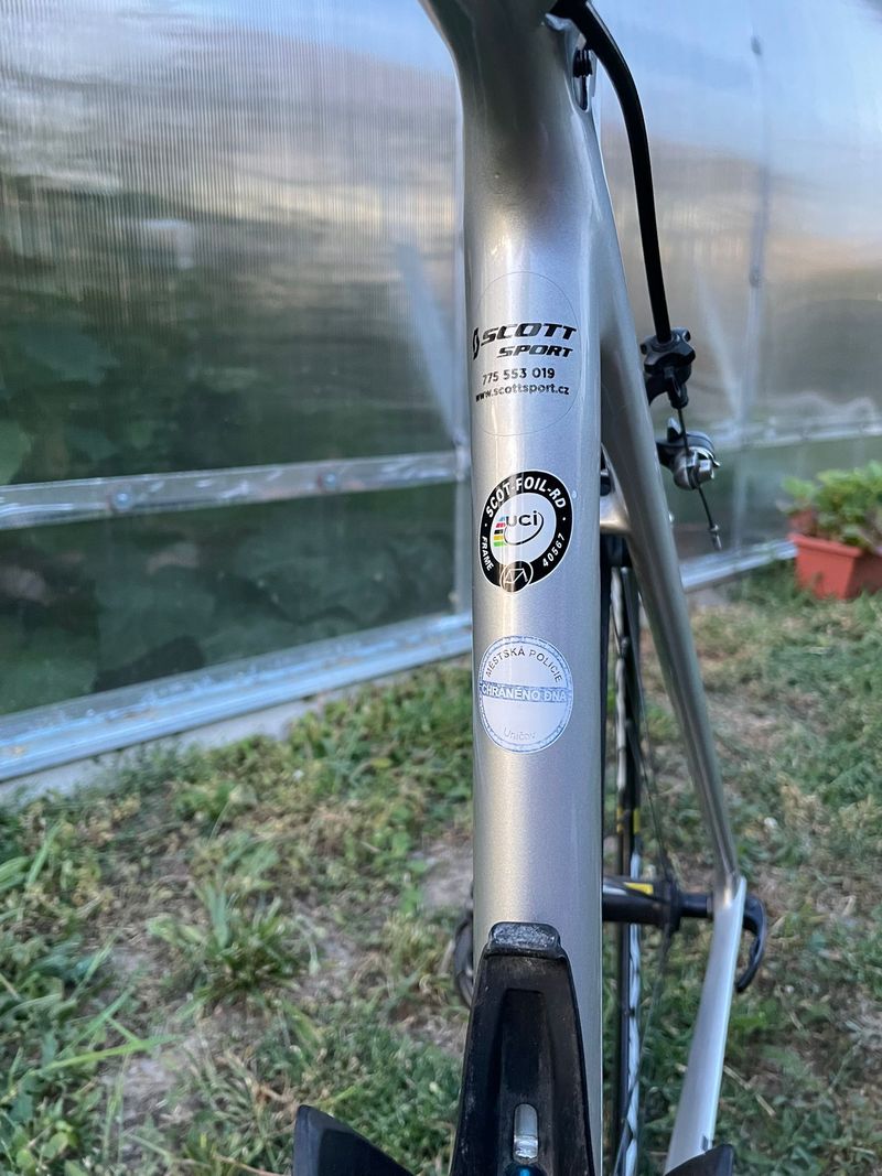 Scott FOIL 15 - Ultegra DI2 2012