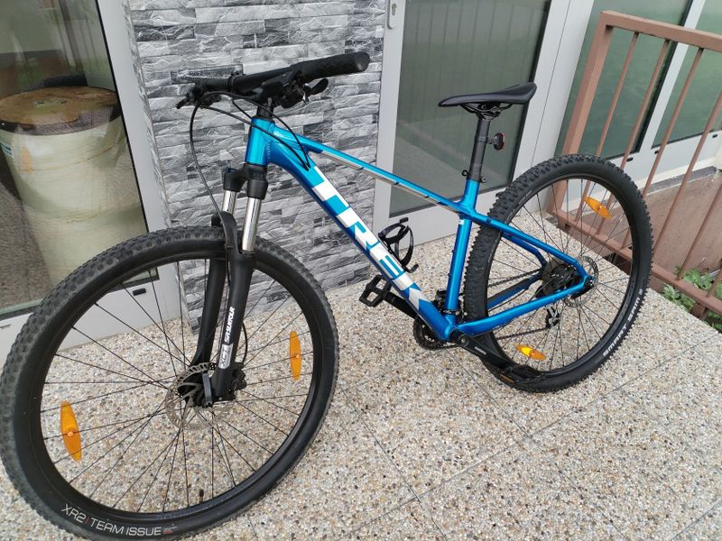 Trek Marlin 6 - horské kolo