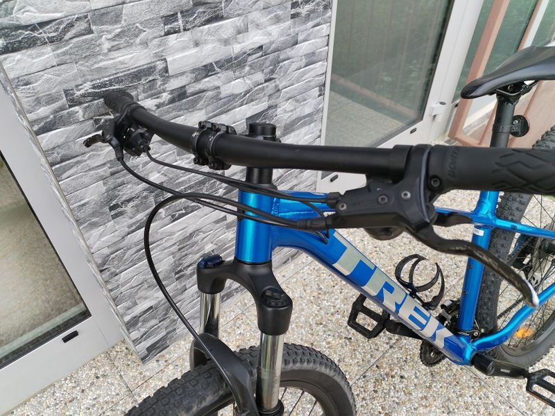 Trek Marlin 6 - horské kolo
