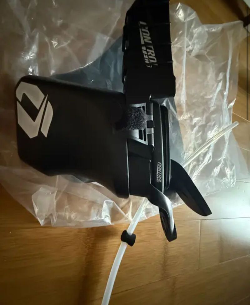 pitný režim na triatlonová řídítka s držákem Garmin 