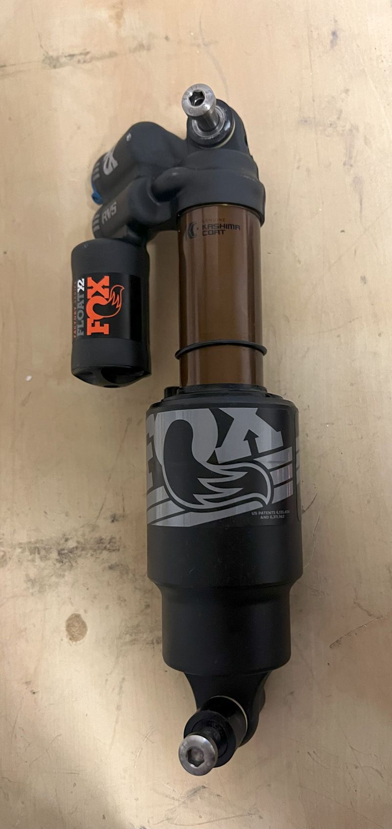 Fox Float X2 RVS Racing Factory Lockout tlumič M210x55 mm