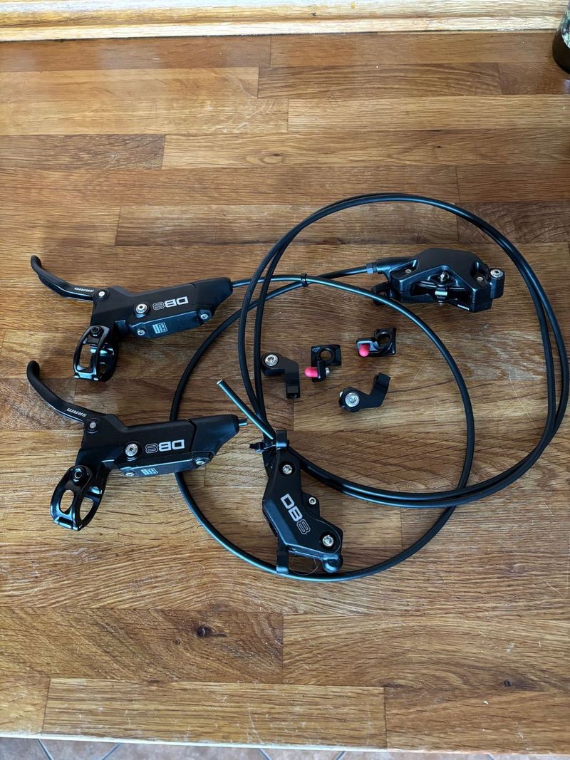 SRAM DB8 sada brzd - přední + zadní vč. adaptérů