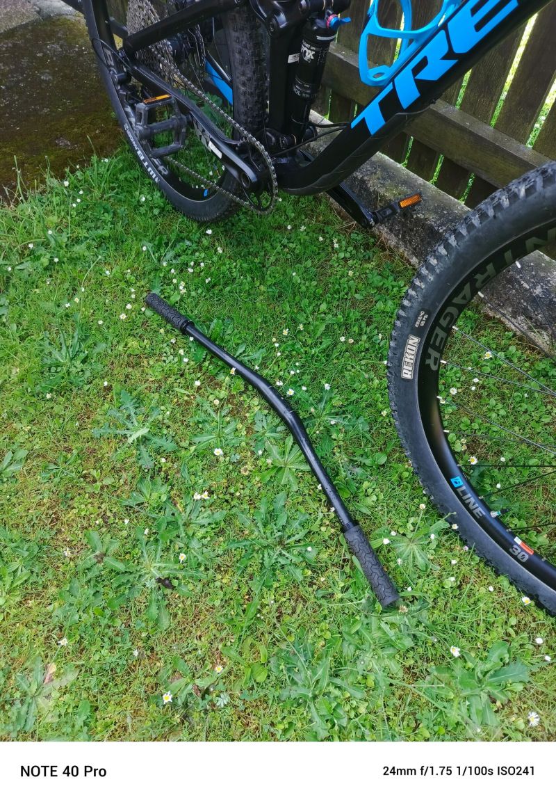 Celoodpružené kolo Trek Fuel Ex 7