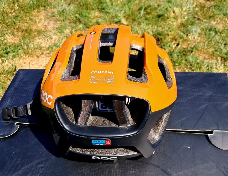 Přilba POC Octal X bez štítku - silnice nebo bike universální v top stavu