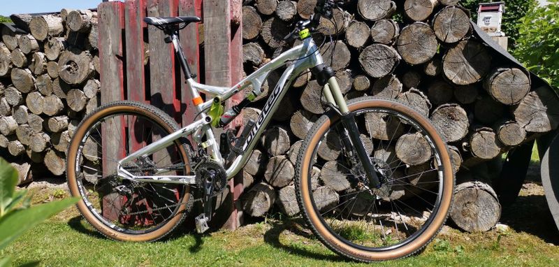 Prodám celoodpružené horské kolo CORRATEC, velikost L (170-185 cm)