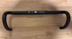 Nová řidítka Canyon H18 ergo CF 440mm