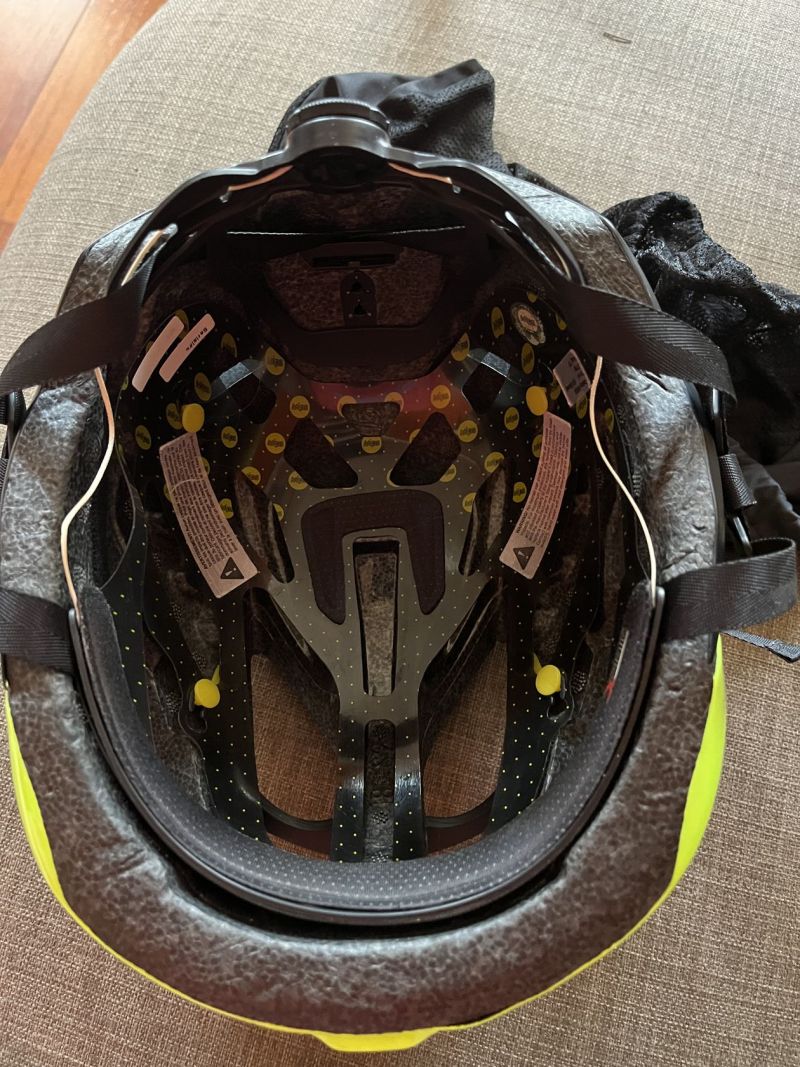 Prodám Helmu Oakley ARO 5