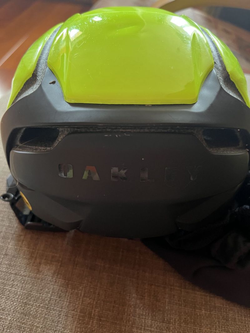 Prodám Helmu Oakley ARO 5