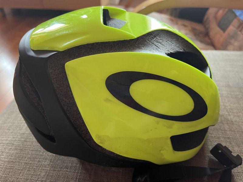 Prodám Helmu Oakley ARO 5