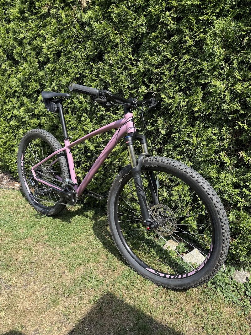Zánovní kolo - Specialized Pitch 27 5 Sport