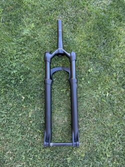 Manitou vidlice 100mm
