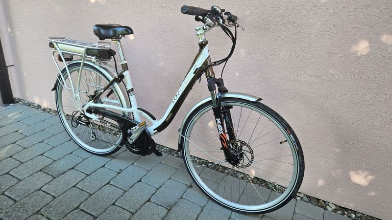 Prodám elektrokolo LOVELEC TRAVEL – Skvělý stav, málo jeté!