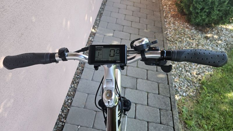 Prodám elektrokolo LOVELEC TRAVEL – Skvělý stav, málo jeté!