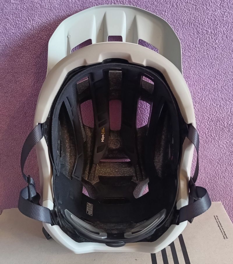 MET REVO Mips vel. L 58-61