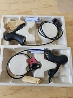 Sram Rival eTap AXS řazení a brzdy