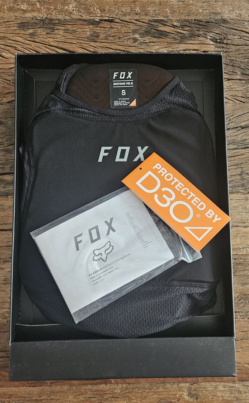 Prodám páteřový/hrudní chránič Fox.